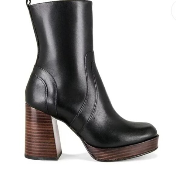 Steve Madden Black Ankle Booties with Tan Heel - Picture 2 of 13